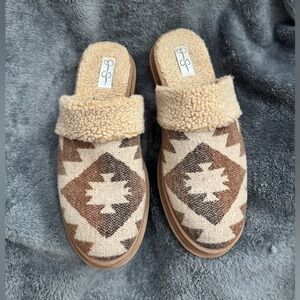 Jessica Simpson Women's Aztec Boho Slip On Clog Tan Faux Fur Ebiyra Size 11